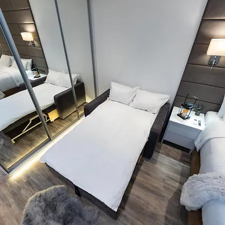 Victory-38 Luxury Center Apartament *